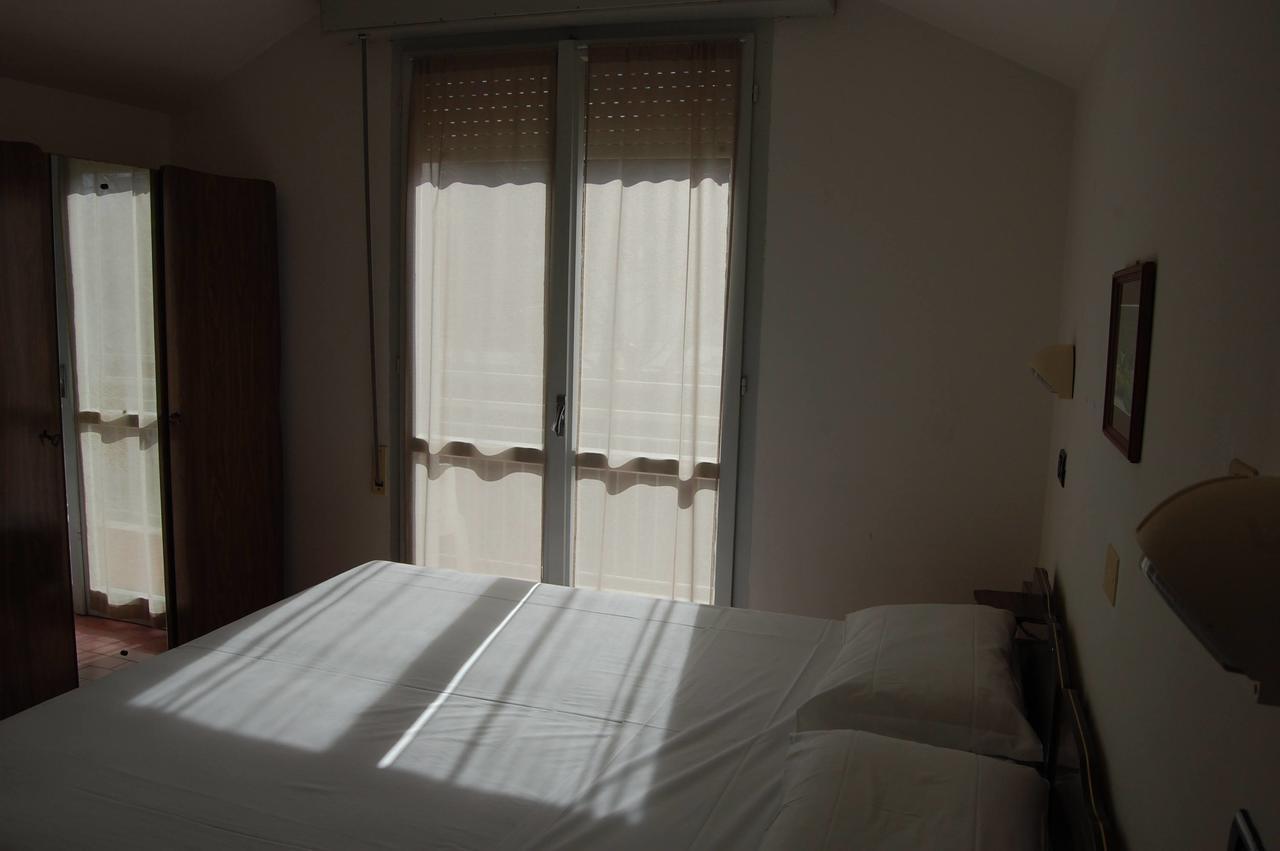 Hotel Flores Riccione Esterno foto